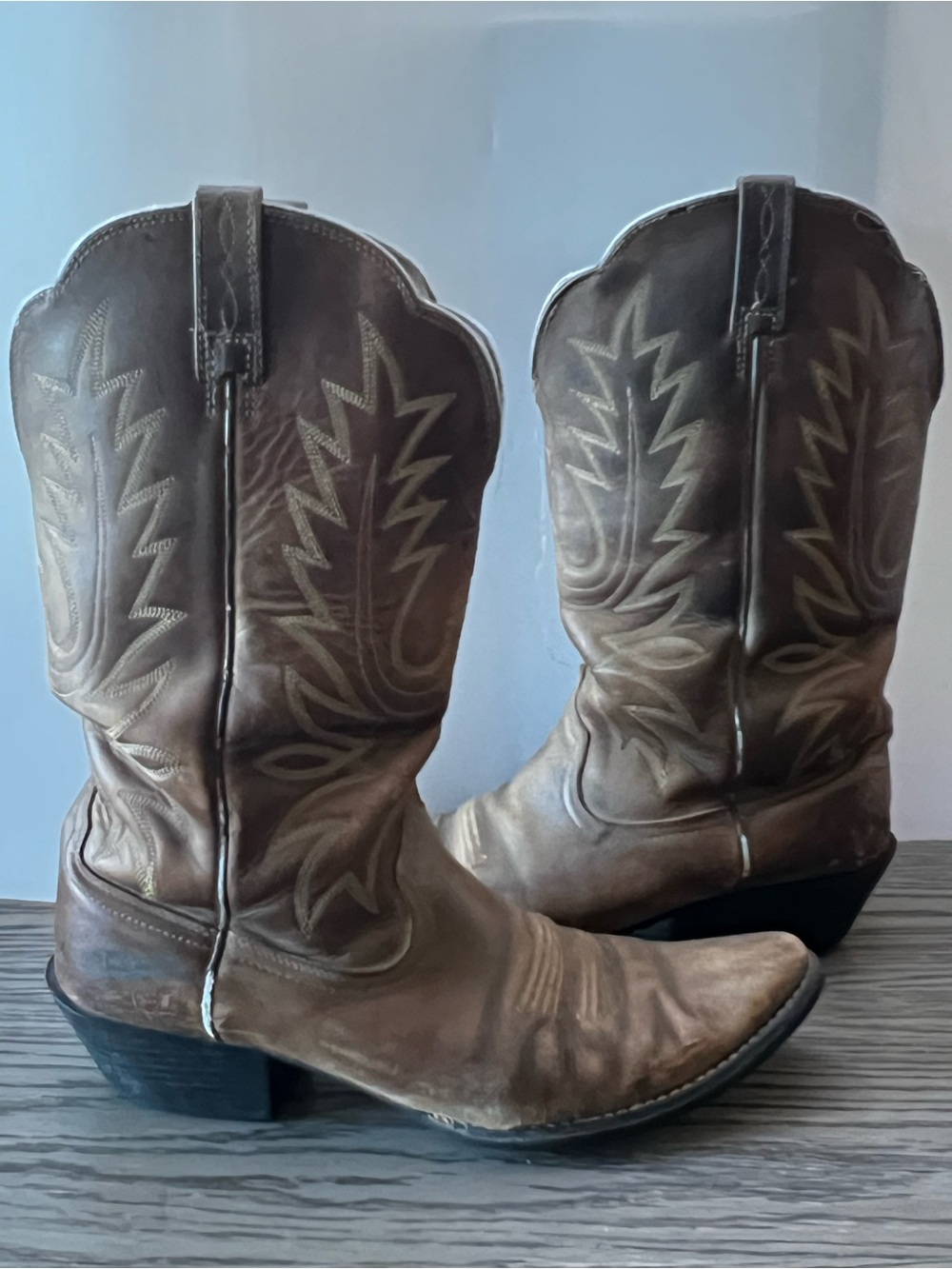 Ariat Heritage Western R Toe Distressed Brown Boots Women's Size 9B